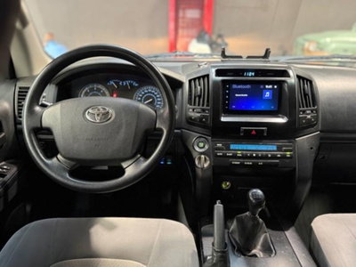 Toyota Land Cruiser V8 V8 4.5 D4-D 7 posti (15)