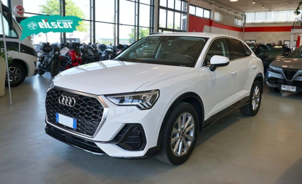 Audi Q3 2.0 tdi Business Advanced 150cv s-tronic (2)