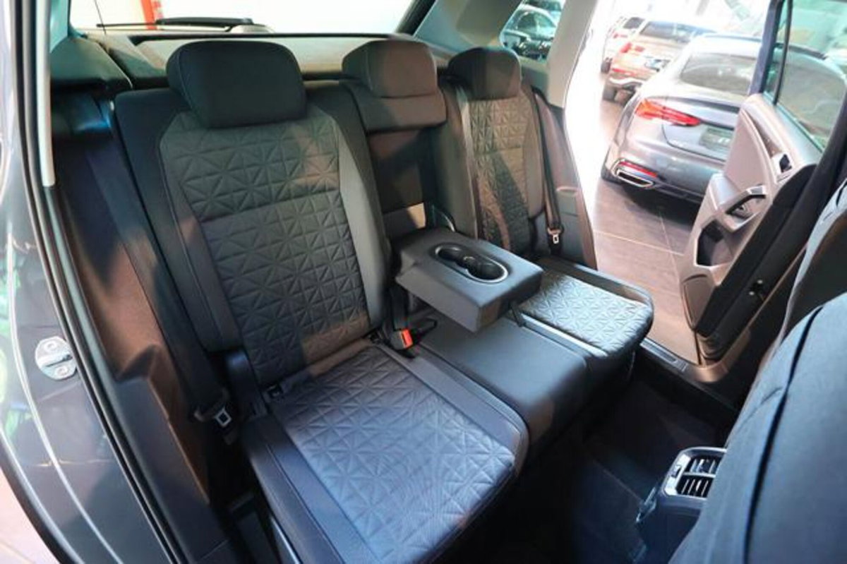 Volkswagen Tiguan 2.0 TDI 150 CV SCR DSG 4MOTION Life (19)