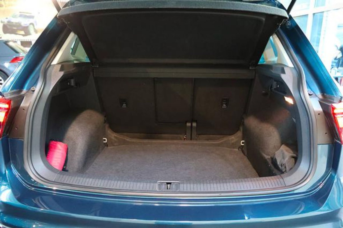 Volkswagen Tiguan 2.0 TDI SCR Life (12)