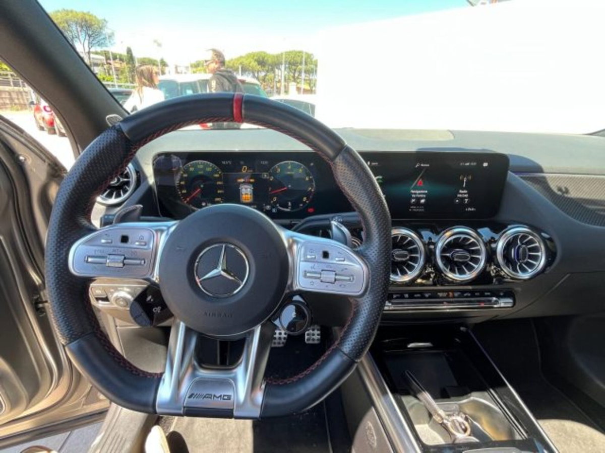 Mercedes-Benz GLA SUV AMG 35 Premium AMG Spectral Edition 4matic auto (10)