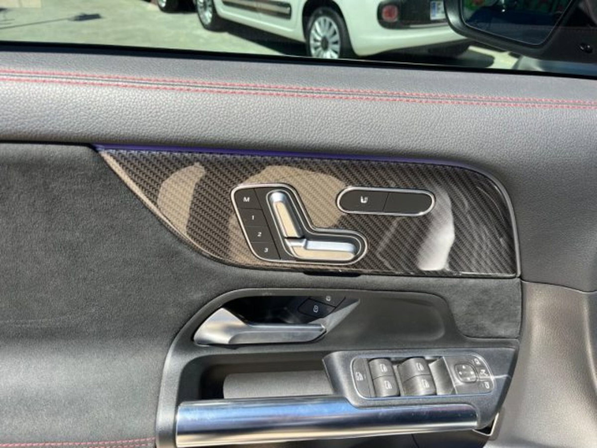 Mercedes-Benz GLA SUV AMG 35 Premium AMG Spectral Edition 4matic auto (11)