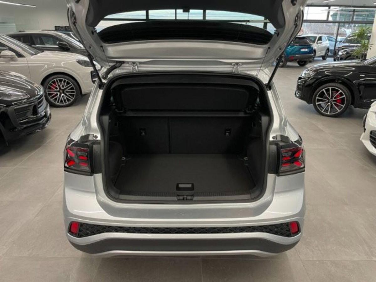 Volkswagen T-Cross 1.0 tsi R-Line 115cv (16)