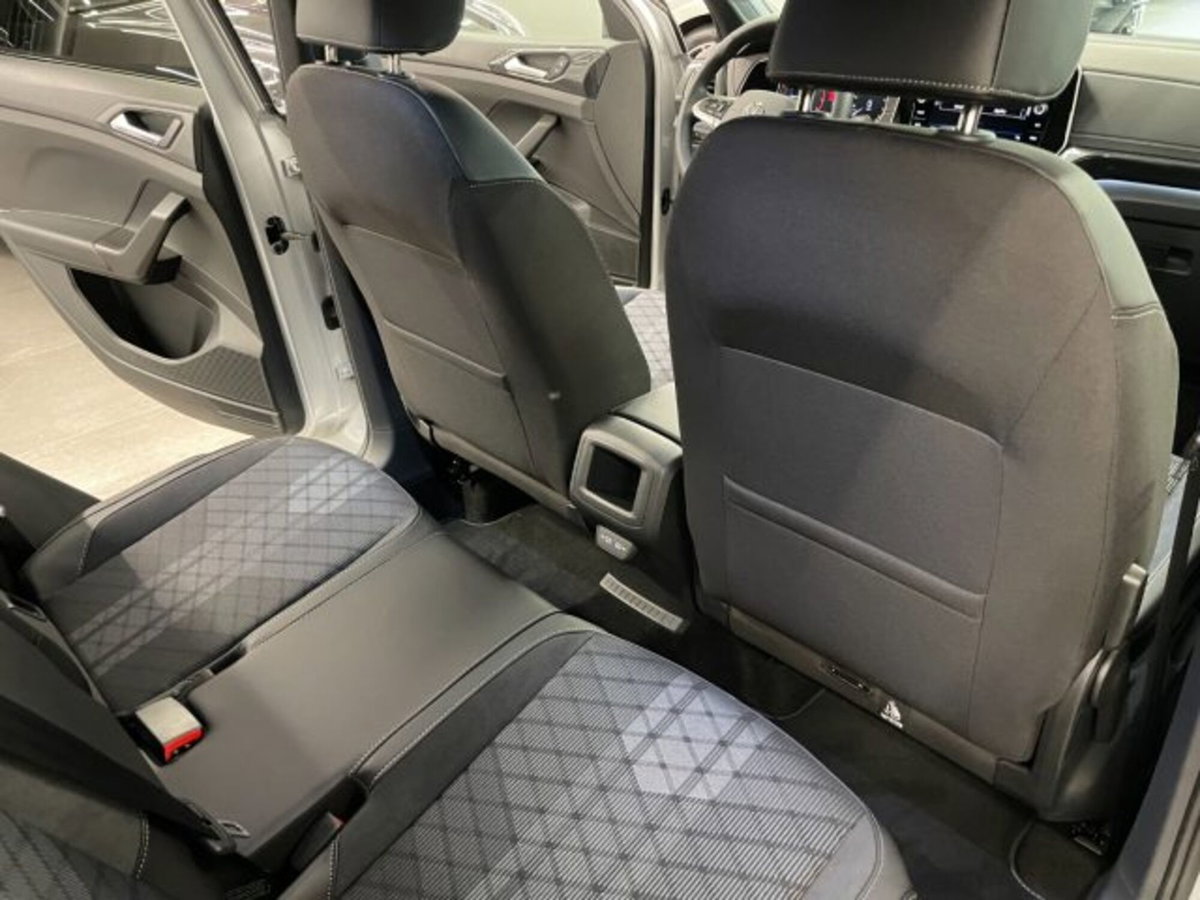 Volkswagen T-Cross 1.0 tsi R-Line 115cv (17)