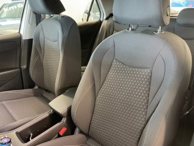 Volkswagen T-Roc 1.5 etsi Life 115cv dsg (19)