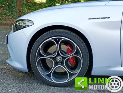 Alfa Romeo Giulia 2.0 Turbo 280 CV AT8 AWD Q4 Ti (11)