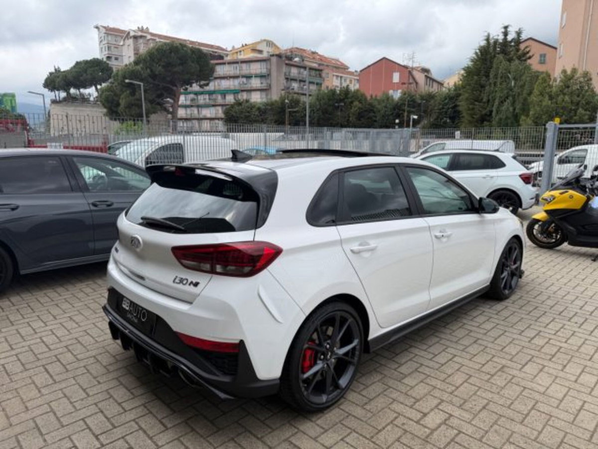 Hyundai i30 2.0 T-GDI 280 CV 5 porte DCT N Performance (7)