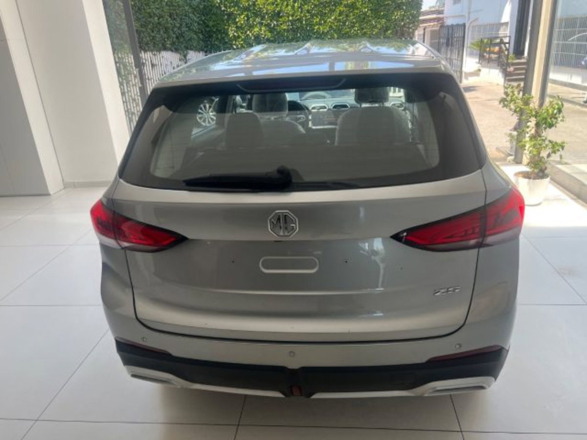 Mg ZS ZS 1.5 Luxury (11)