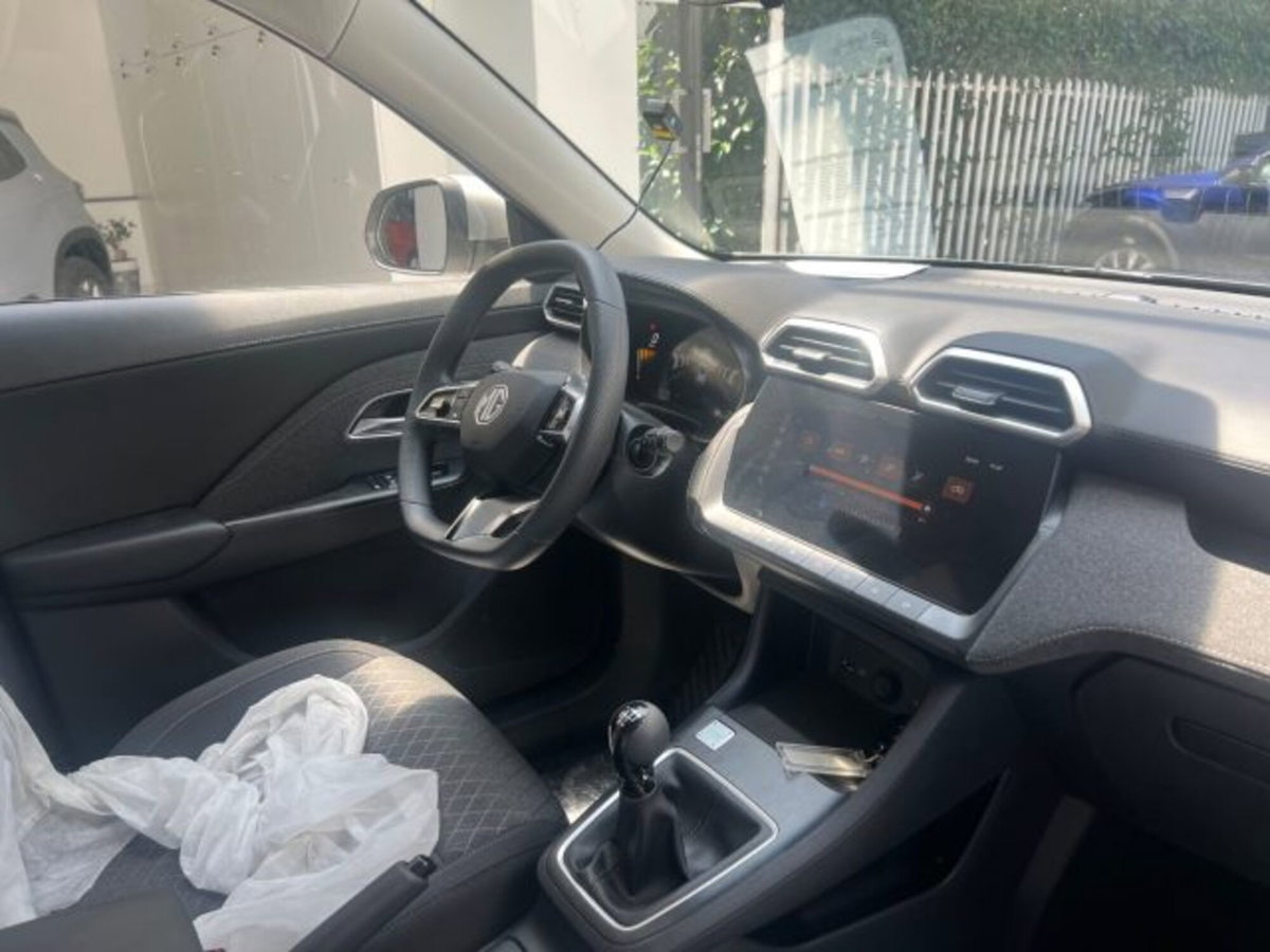 Mg ZS ZS 1.5 Luxury (15)