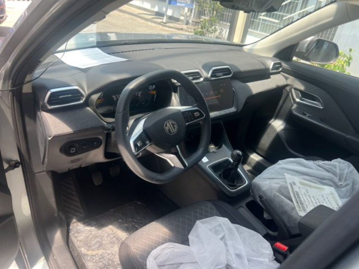 Mg ZS ZS 1.5 Luxury (17)