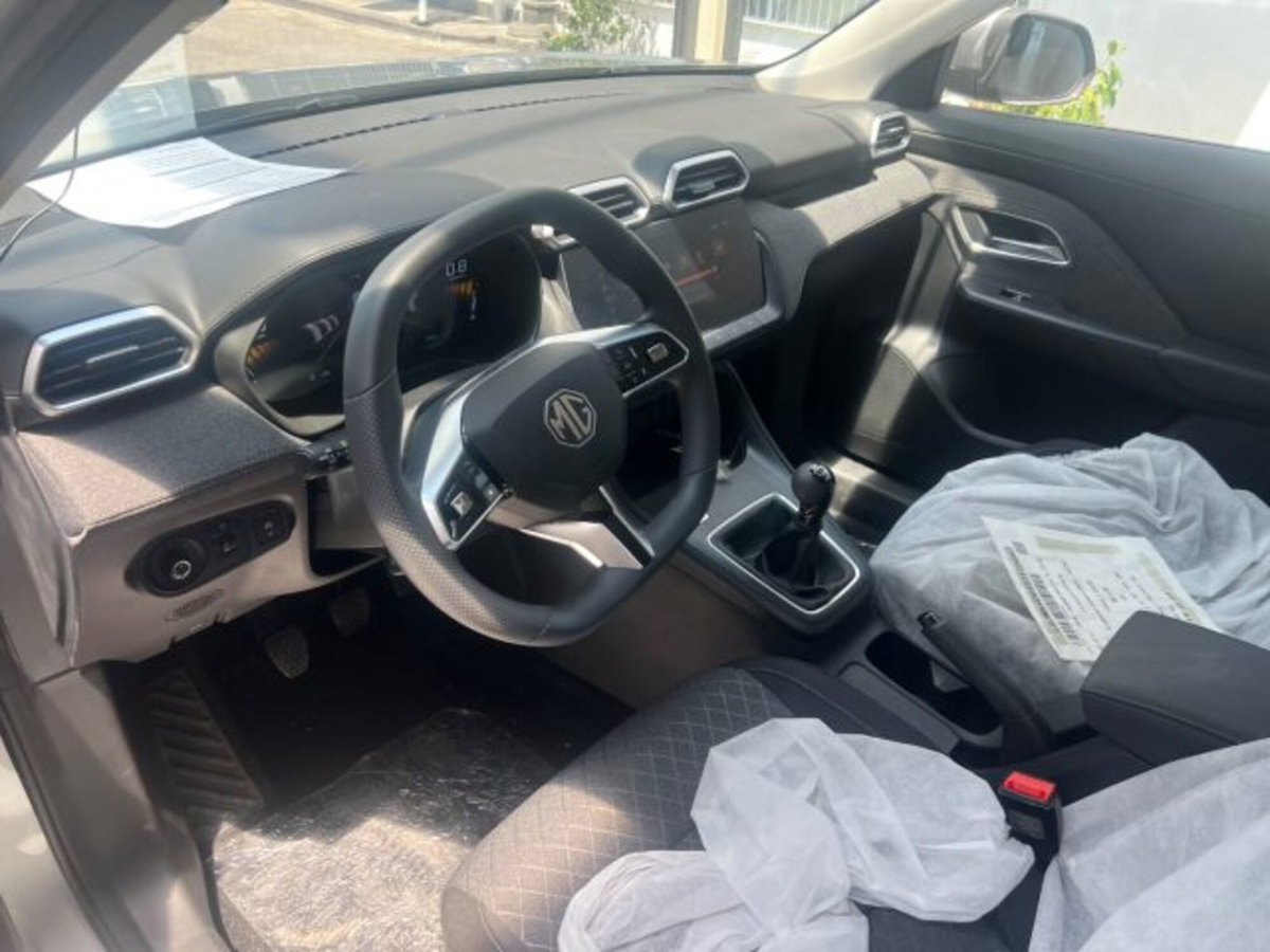 Mg ZS ZS 1.5 Luxury (19)