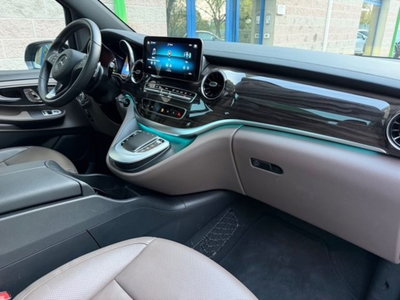 Mercedes-Benz Classe V Extralong 300 d Exclusive auto (15)