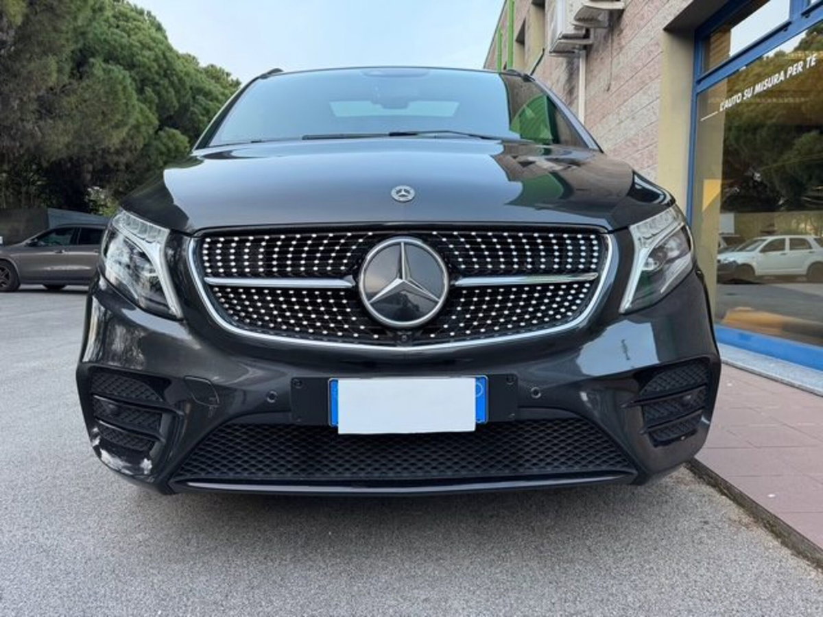 Mercedes-Benz Classe V Extralong 300 d Exclusive auto (4)