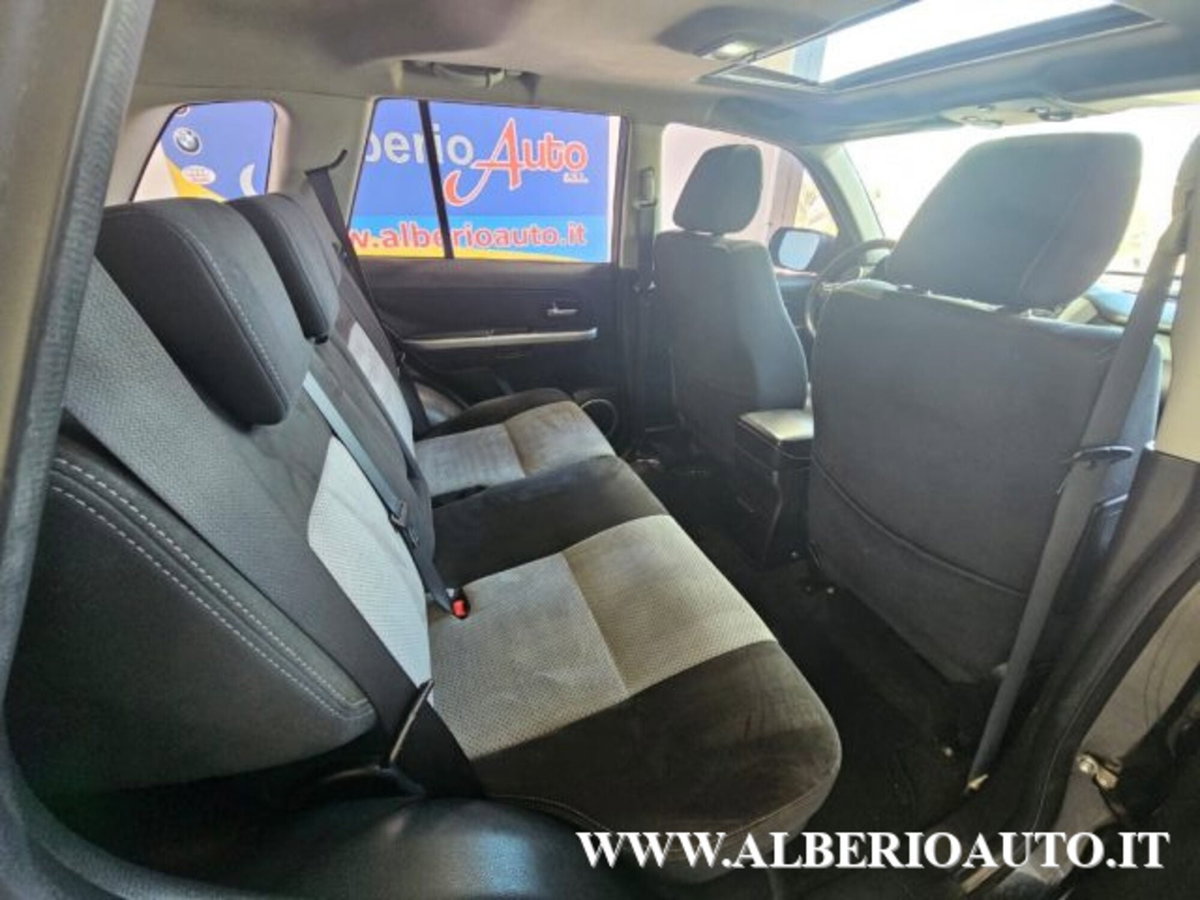 Suzuki Grand Vitara 1.9 DDiS 5 porte Executive (12)