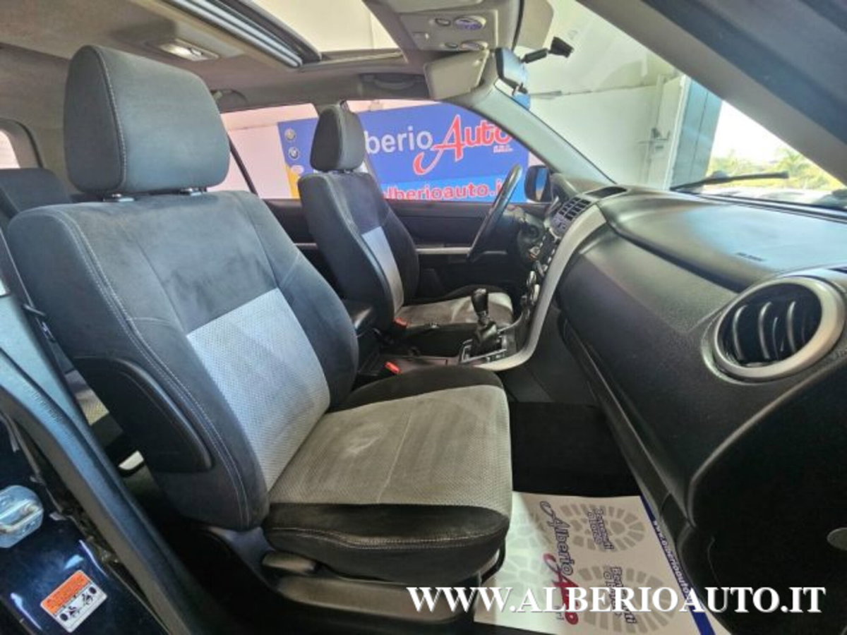 Suzuki Grand Vitara 1.9 DDiS 5 porte Executive (13)