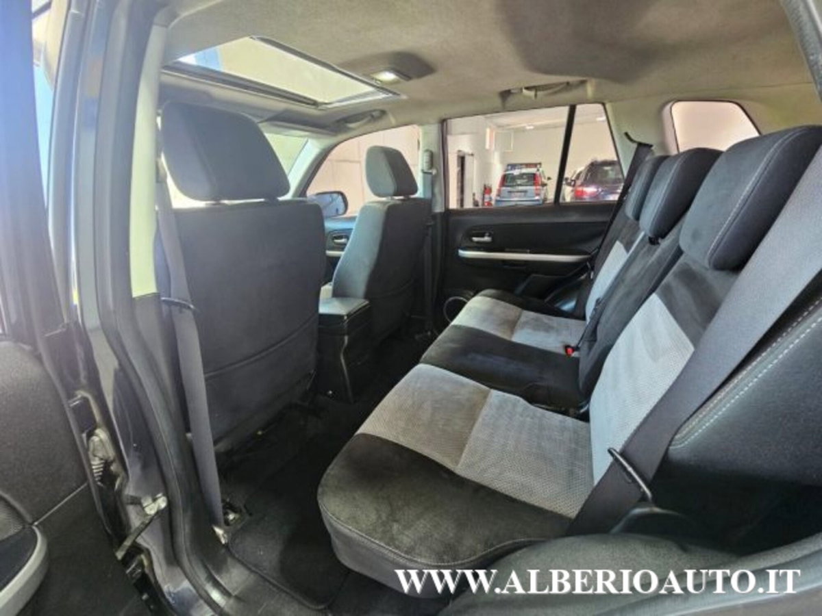 Suzuki Grand Vitara 1.9 DDiS 5 porte Executive (15)