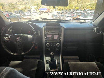 Suzuki Grand Vitara 1.9 DDiS 5 porte Executive (16)