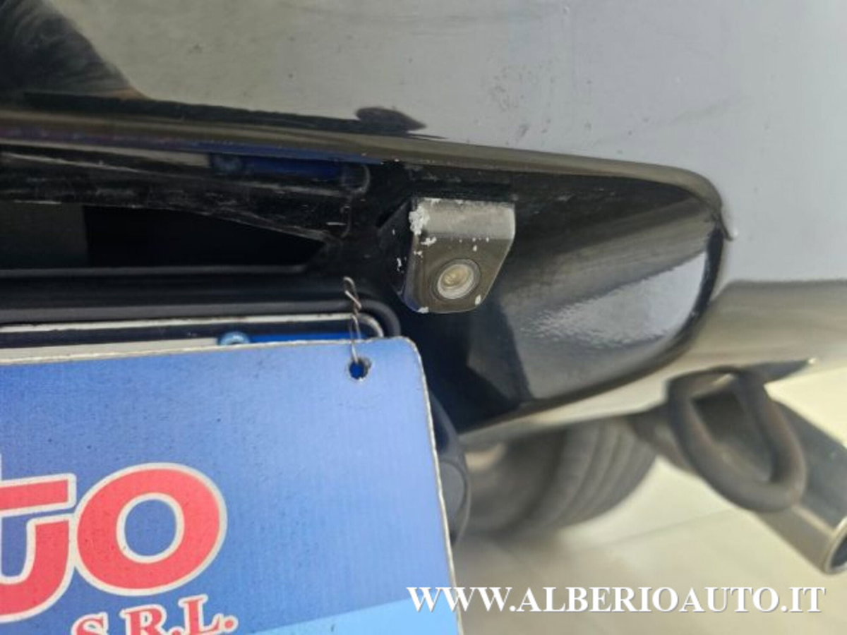Suzuki Grand Vitara 1.9 DDiS 5 porte Executive (9)