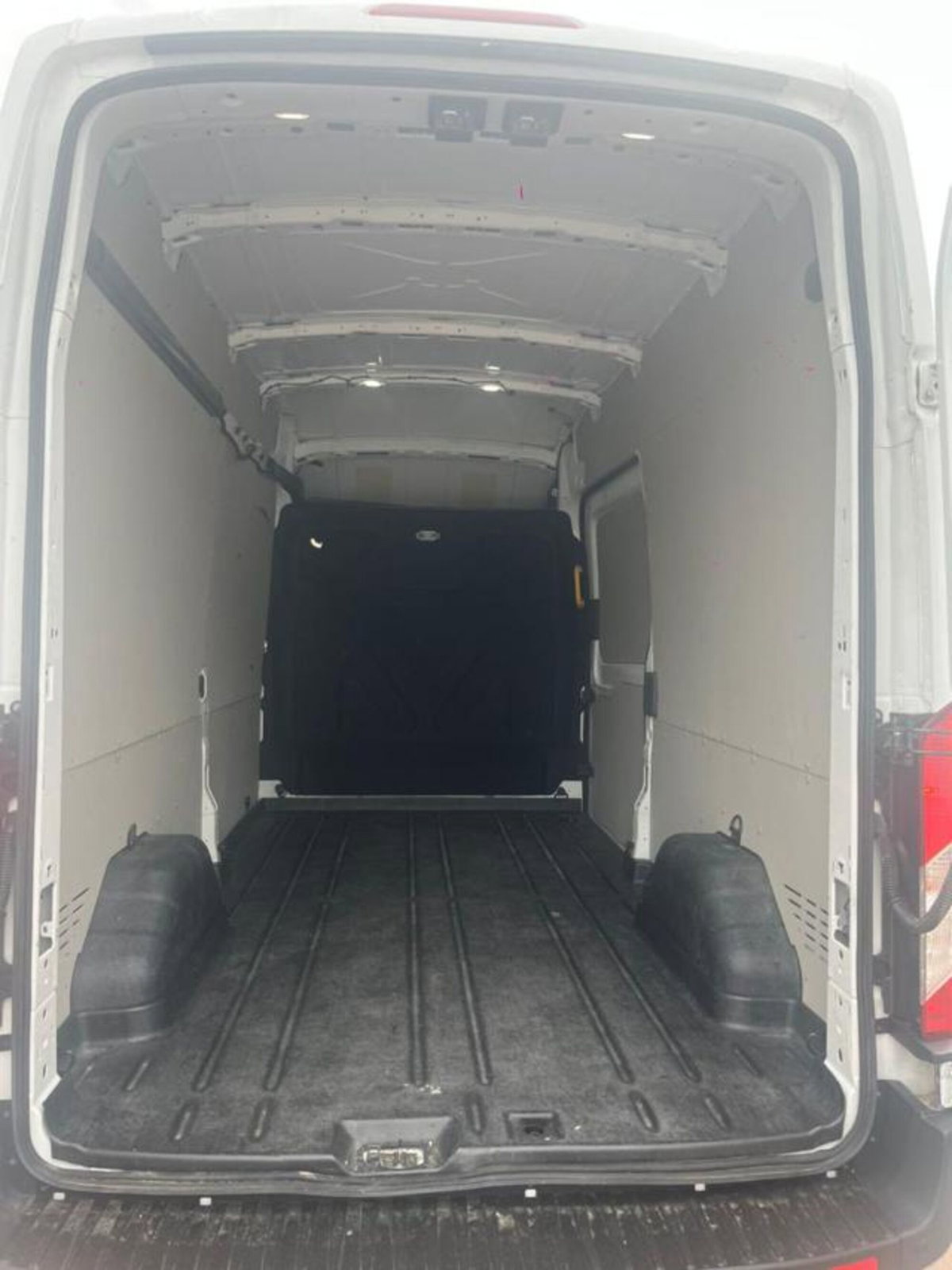 Ford Transit Furgone 350 2.0TDCi EcoBlue 170CV PL-SL-TA Furg. Jumbo Trend (9)