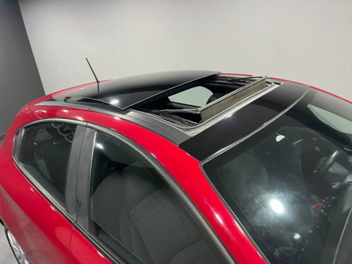 Alfa Romeo Giulietta 1.6 JTDm Super 120cv (12)