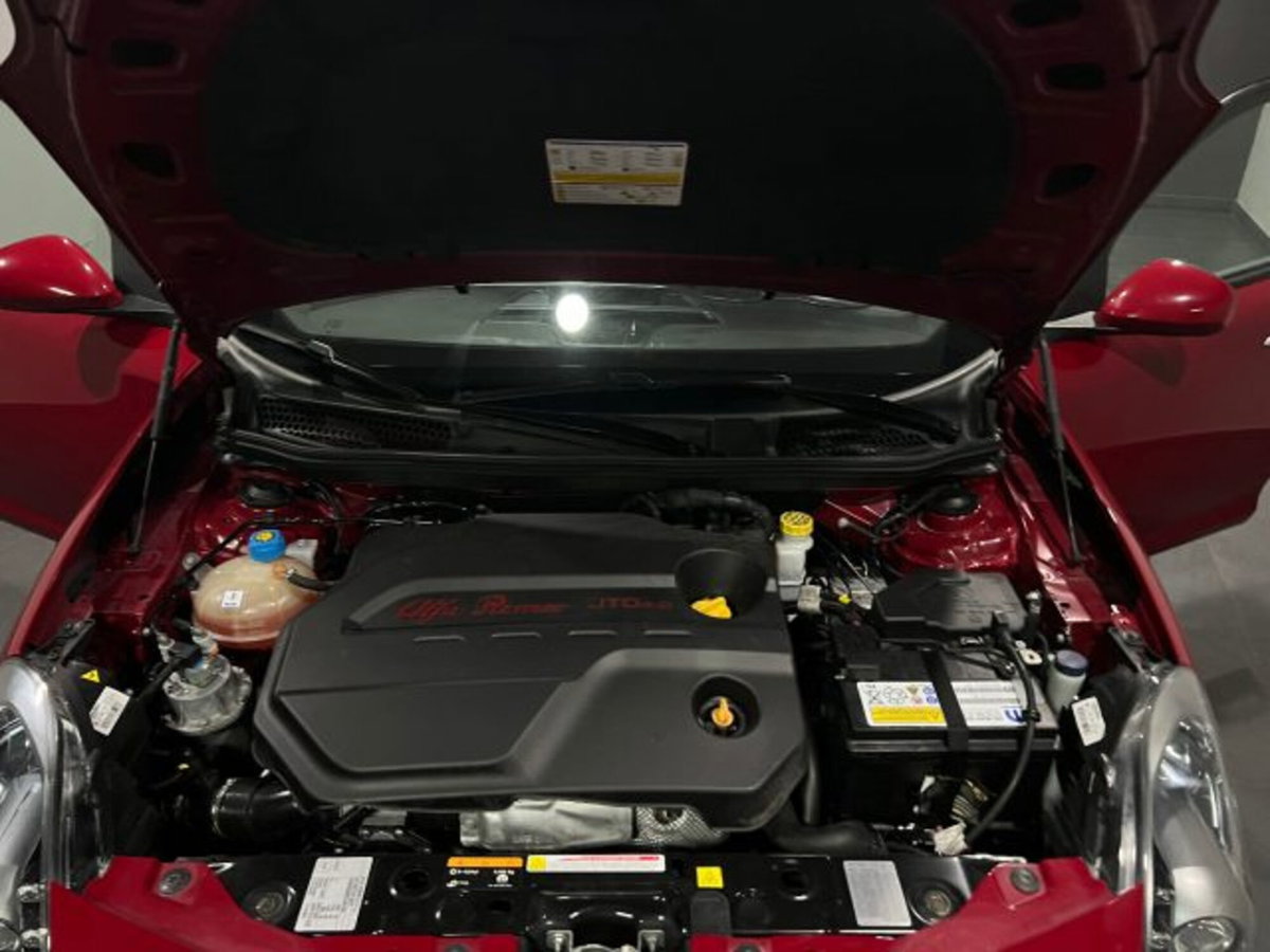 Alfa Romeo Giulietta 1.6 JTDm Super 120cv (13)
