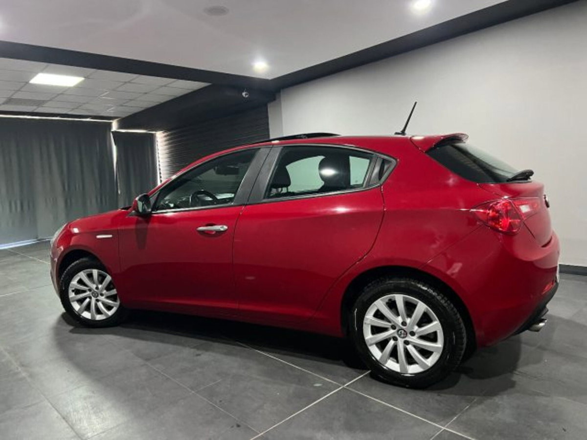 Alfa Romeo Giulietta 1.6 JTDm Super 120cv (5)