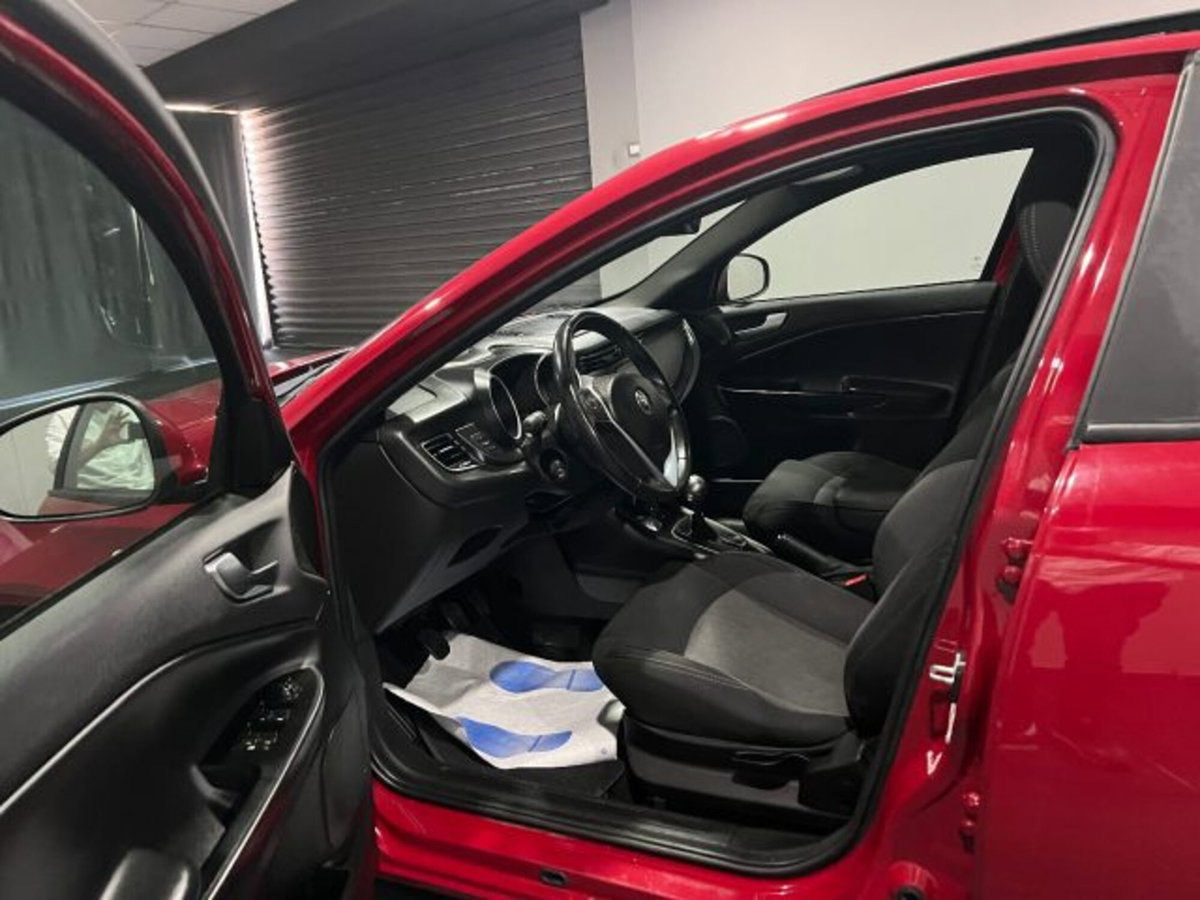 Alfa Romeo Giulietta 1.6 JTDm Super 120cv (7)