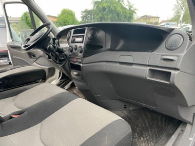 Iveco Daily Telaio 35C15 3.0 HPT PC-RG Cabinato (6)