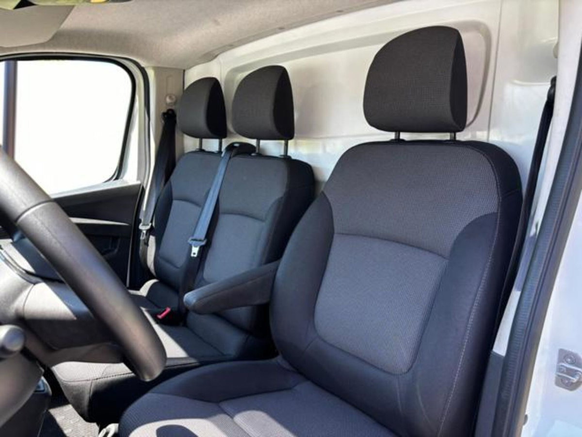 Renault Trafic Furgone T27 2.0 dCi 110CV PC-TN Furgone Ice Plus (15)