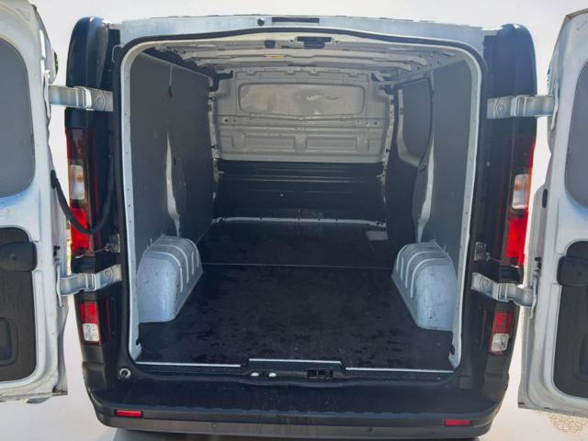 Renault Trafic Furgone T27 2.0 dCi 110CV PC-TN Furgone Ice Plus (9)