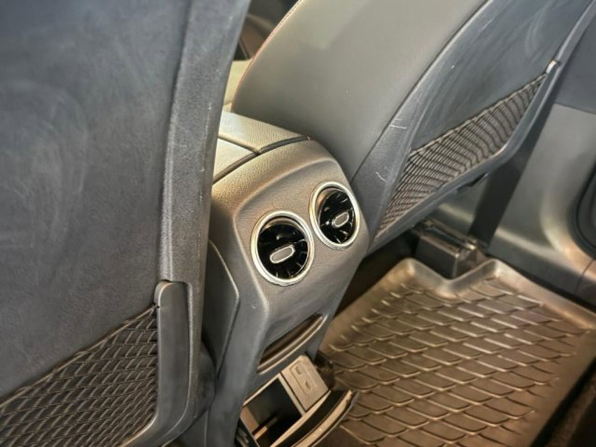 Mercedes-Benz GLB 200 d Automatic Premium (10)