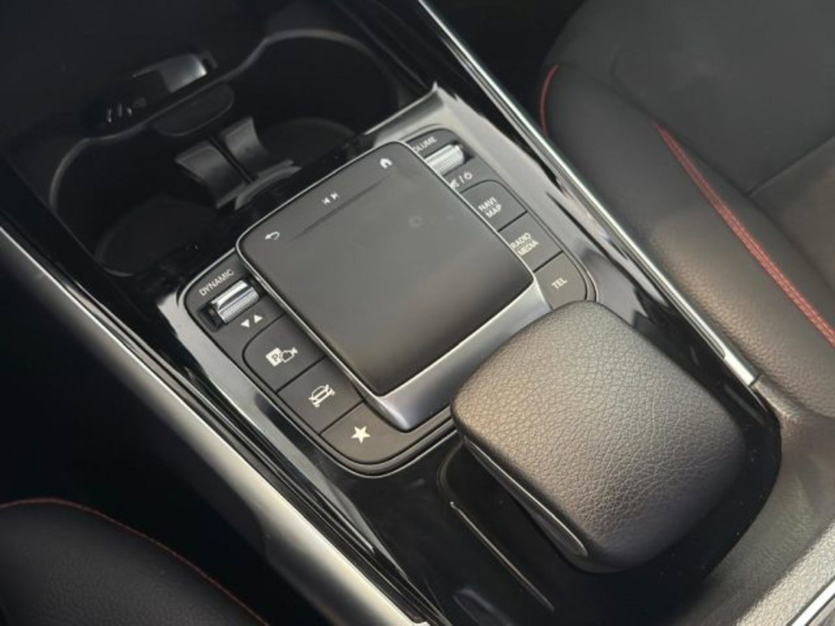 Mercedes-Benz GLB 200 d Automatic Premium (14)