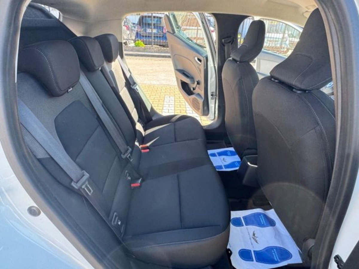 Renault Clio Blue dCi 85 CV 5 porte Business (19)
