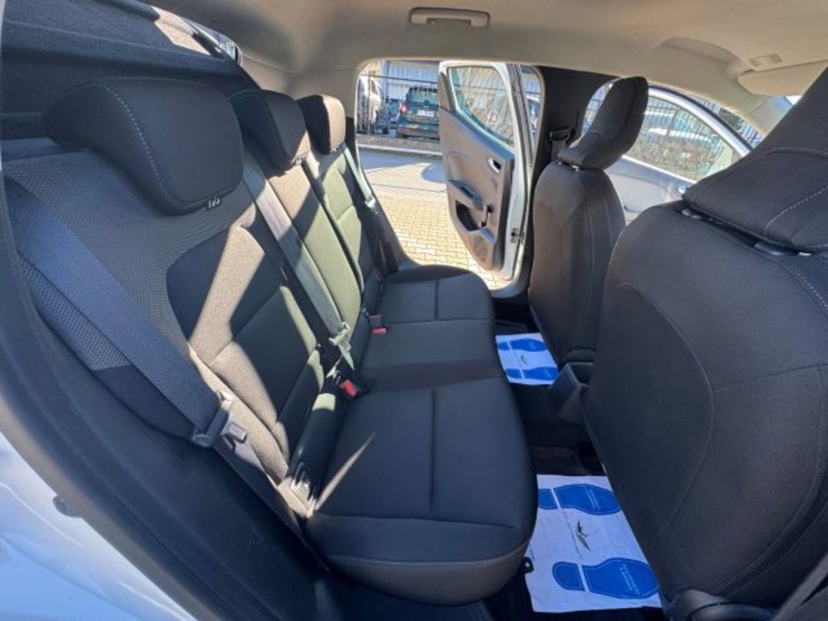 Renault Clio Blue dCi 85 CV 5 porte Business (18)