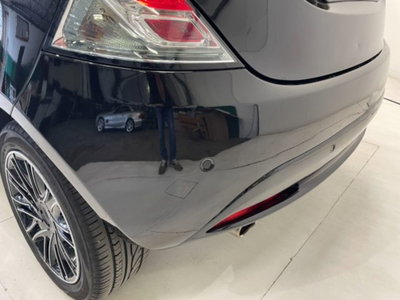 Lancia Ypsilon 1.2 69 CV 5 porte Gold (11)