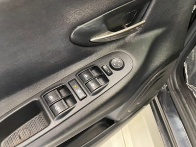 Lancia Ypsilon 1.2 69 CV 5 porte Gold (13)