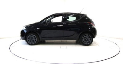 Lancia Ypsilon 1.2 69 CV 5 porte Gold (18)
