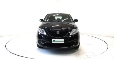 Lancia Ypsilon 1.2 69 CV 5 porte Gold (2)