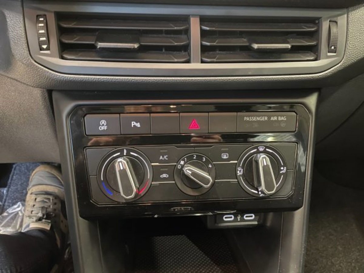 Volkswagen T-Cross 1.0 TSI 110 CV DSG Style (9)