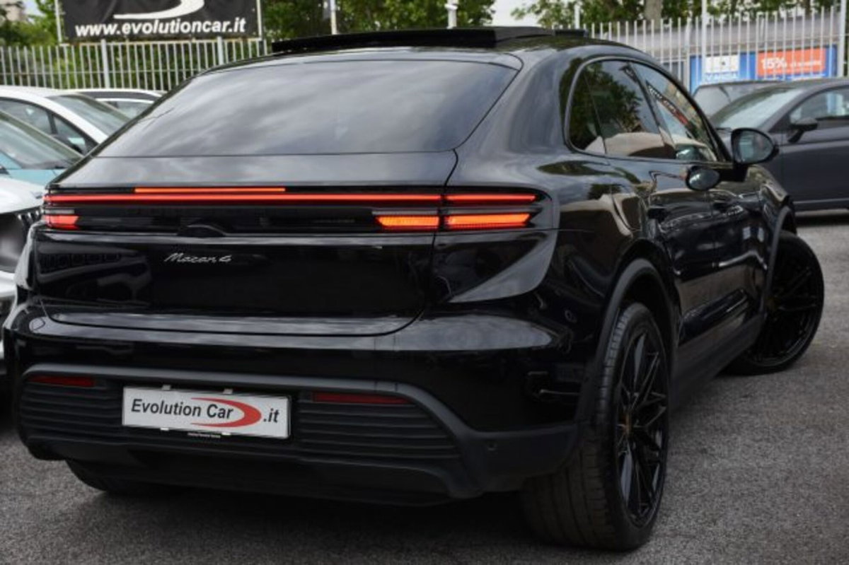 Porsche Macan 4 (3)