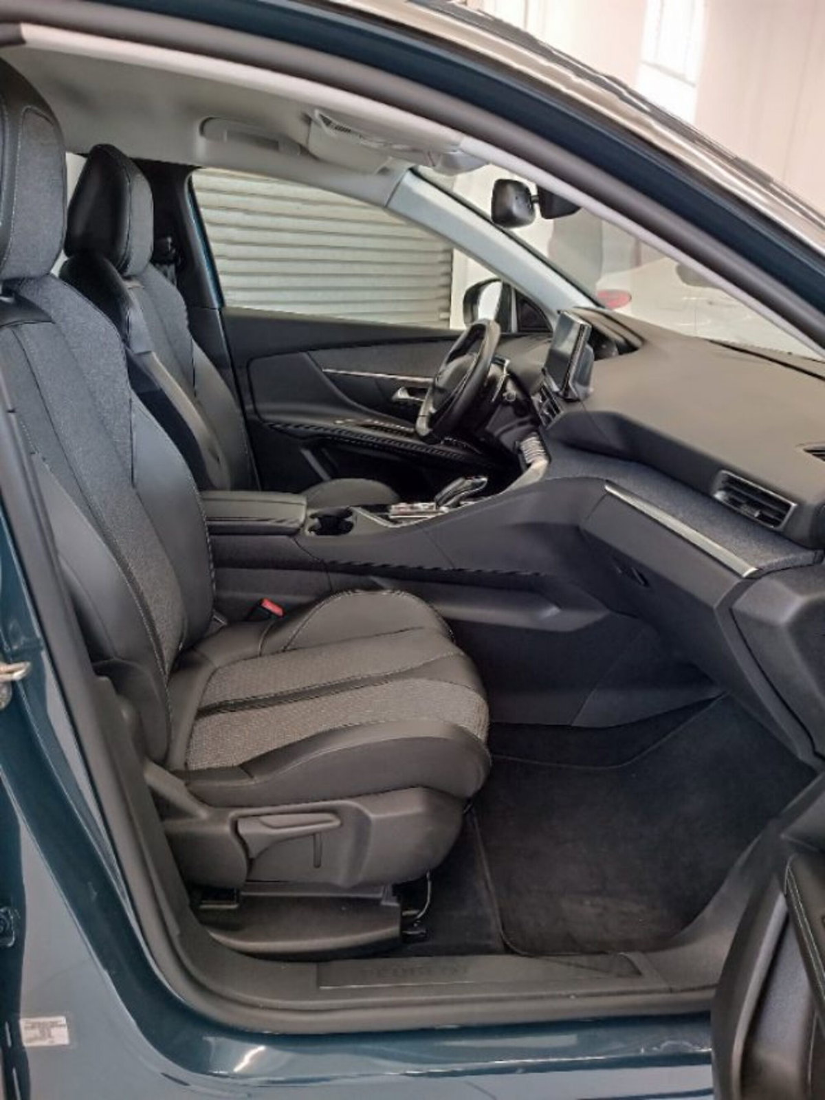 Peugeot 3008 BlueHDi 130 S&S EAT8 Active Pack (19)