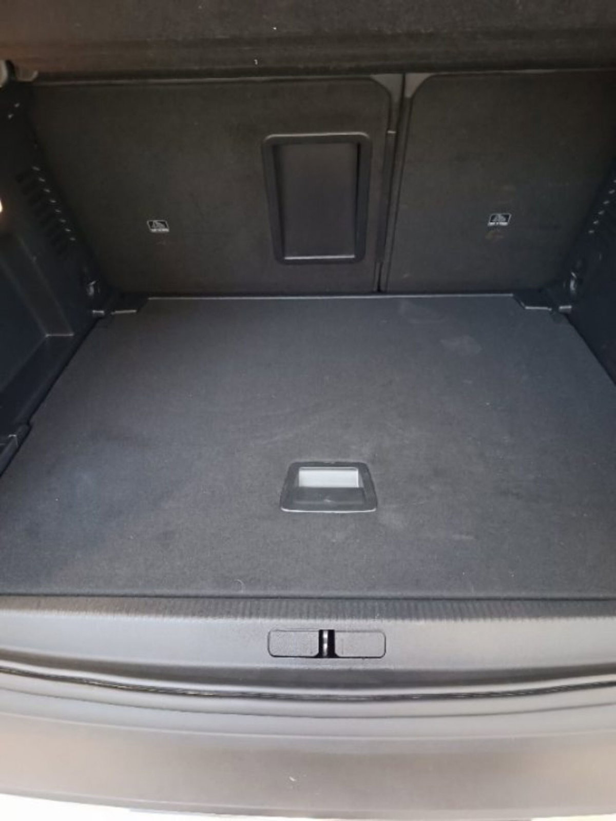 Peugeot 3008 BlueHDi 130 S&S EAT8 Active Pack (9)