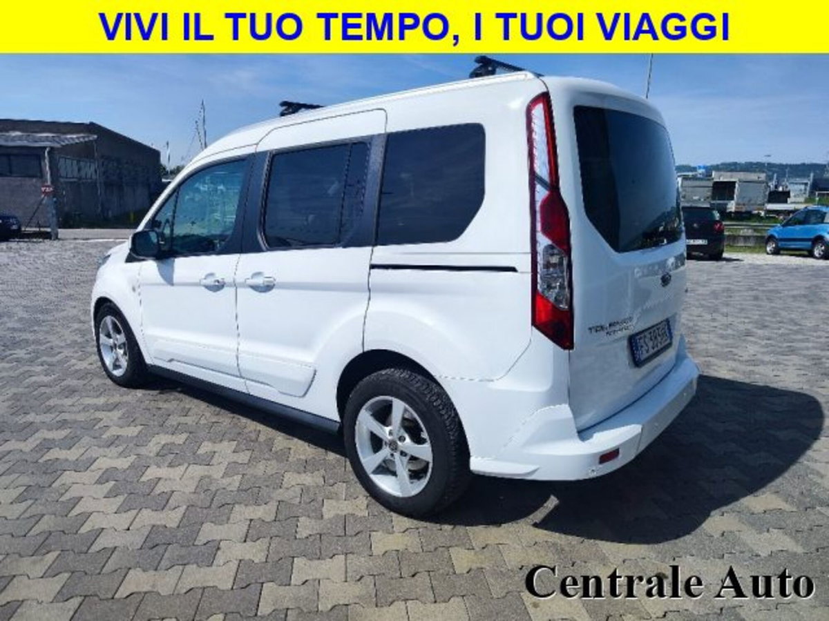 Ford Tourneo Connect 1.5 TDCi 120 CV Powershift Titanium (2)