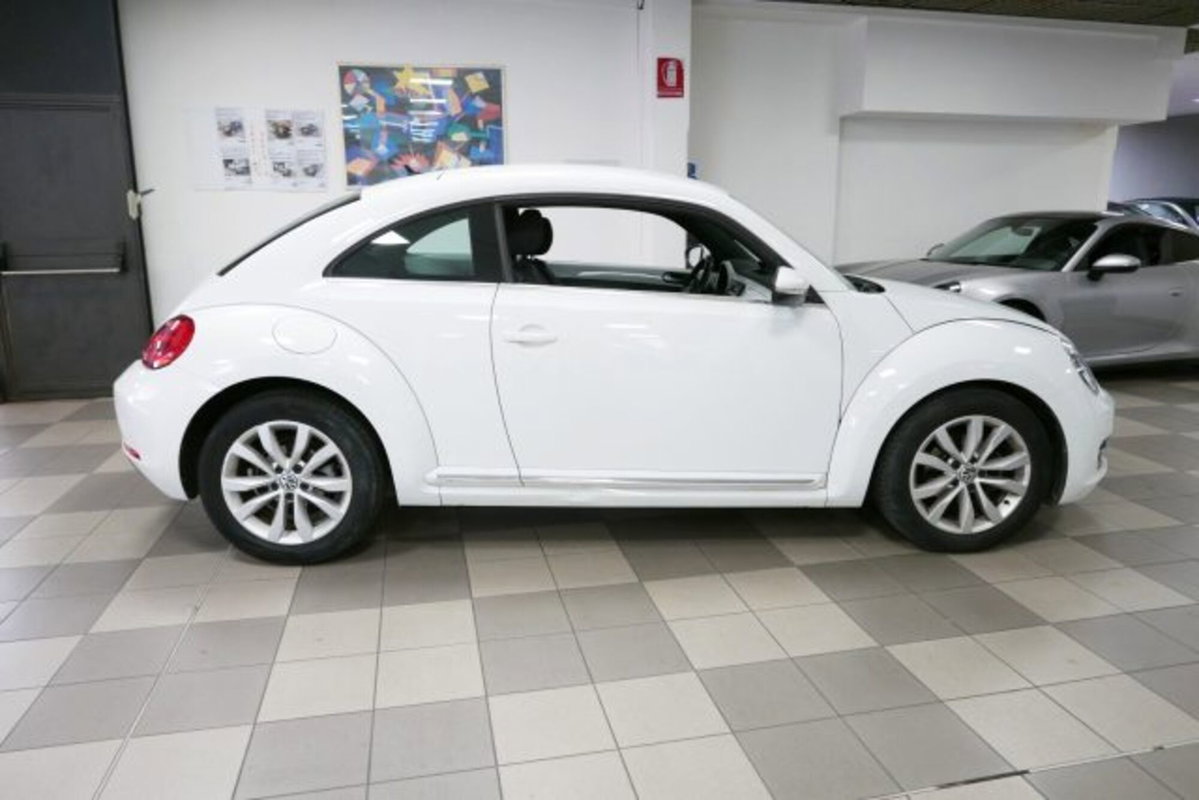 Volkswagen Maggiolino 1.2 TSI Design (3)
