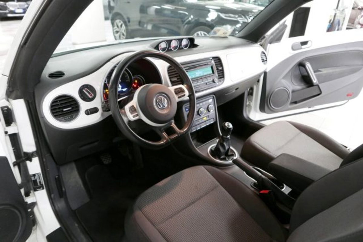 Volkswagen Maggiolino 1.2 TSI Design (7)