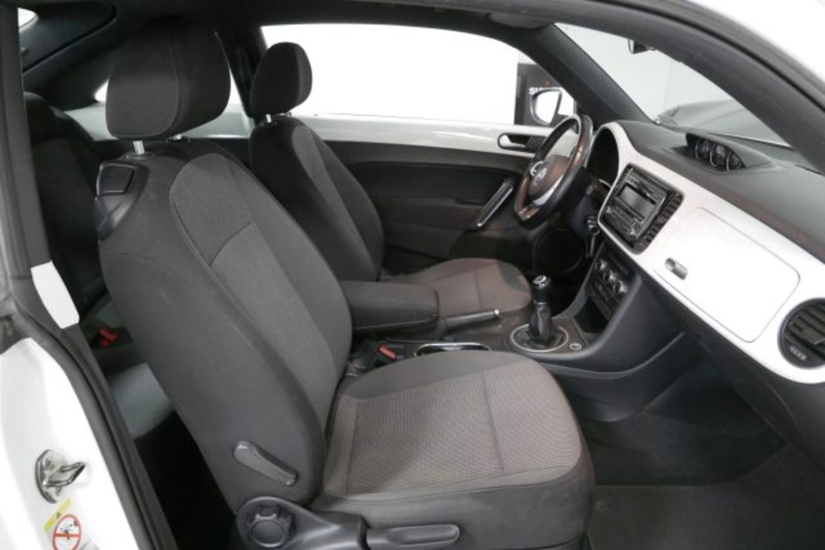 Volkswagen Maggiolino 1.2 TSI Design (8)