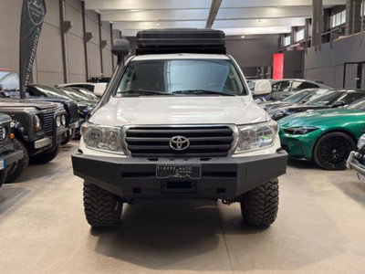 Toyota Land Cruiser V8 V8 4.5 D4-D 7 posti (2)