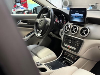 Mercedes-Benz GLA SUV 180 d Automatic Sport (13)