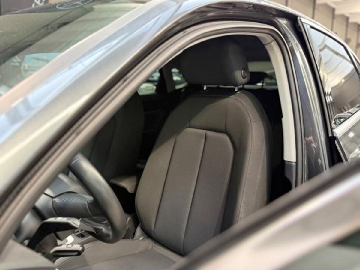 Audi Q3 Sportback 35 TDI quattro S tronic S line edition (11)