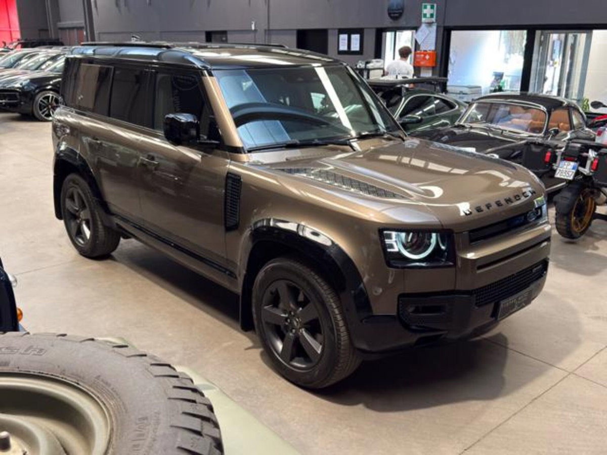 Land Rover Defender 110 3.0 l6 400 CV AWD Auto X-Dynamic S (3)